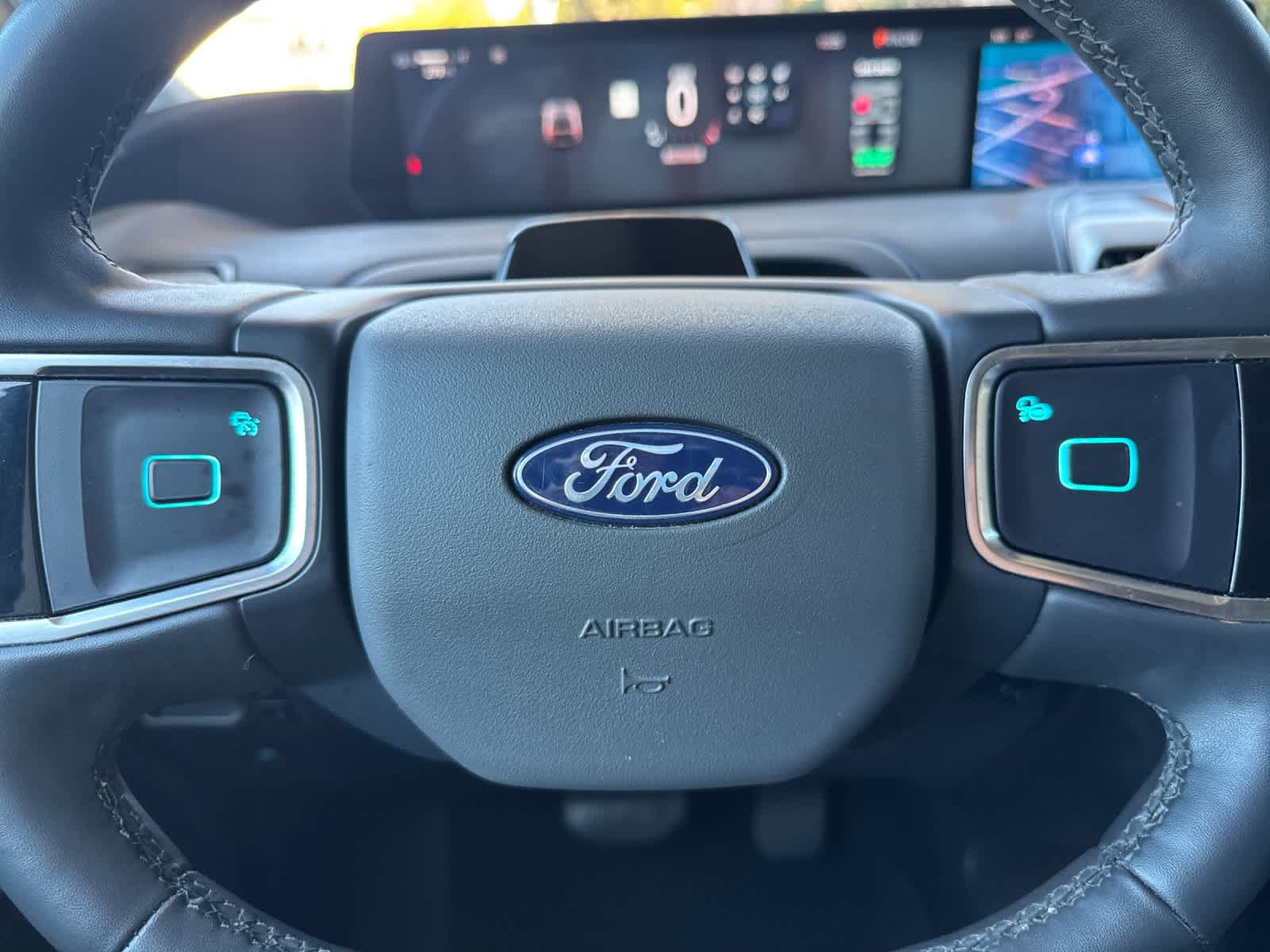 Used 2025 Ford Expedition Active RWD image 23