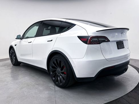 Used 2022 Tesla Model Y Performance AWD/4WD image 13
