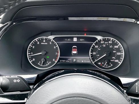 Used 2022 Nissan Pathfinder SL w/ Lighting Package (N92) image 24