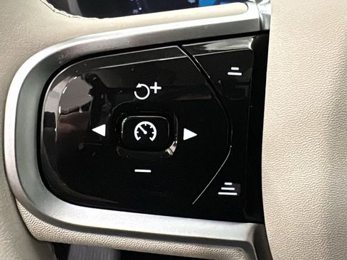 New 2026 Volvo XC90 T8 Ultra w/ Protection Package Premier image 13