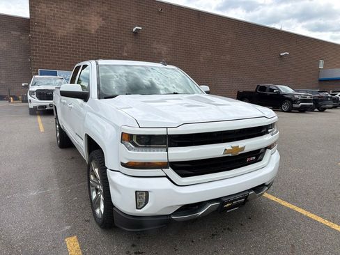 Used 2018 Chevrolet Silverado 1500 LT w/ All Star Edition AWD/4WD image 2