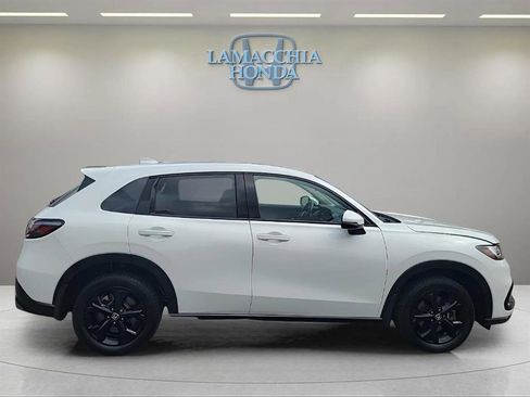 Used 2023 Honda HR-V EX-L image 2