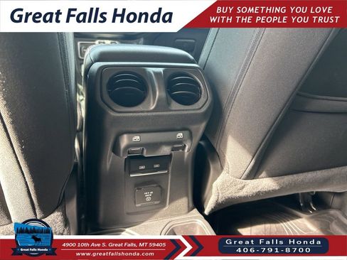 Used 2022 Jeep Gladiator Sport AWD/4WD image 24