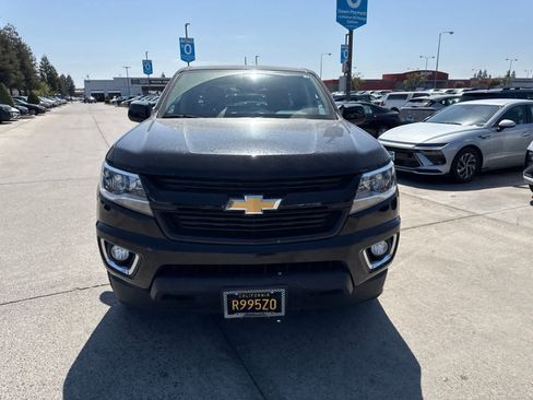 Used 2019 Chevrolet Colorado W/T w/ Custom Special Edition RWD image 2