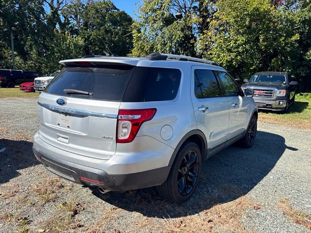 Used 2014 Ford Explorer XLT w/ Equipment Group 202A AWD/4WD image 8