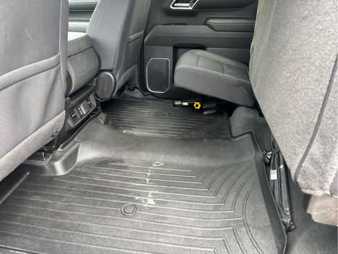 Used 2023 Chevrolet Silverado 1500 LT AWD/4WD image 24