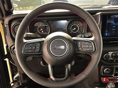 Used 2024 Jeep Wrangler Unlimited Rubicon w/ Technology Group image 20