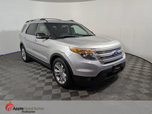 Used 2011 Ford Explorer XLT w/ 202A Rapid Spec Order Code AWD/4WD image 4