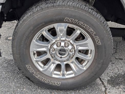 Used 2021 Ford F250 Limited image 12