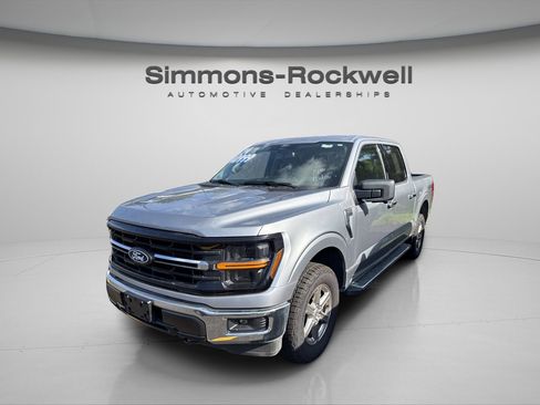 Used 2024 Ford F150 XLT image 7