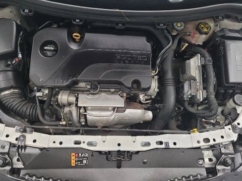Used 2018 Chevrolet Cruze Premier FWD image 30