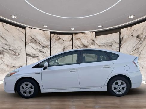 Used 2010 Toyota Prius Five image 5