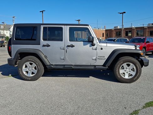 Used 2016 Jeep Wrangler Unlimited Sport w/ Quick Order Package 23S AWD/4WD image 7