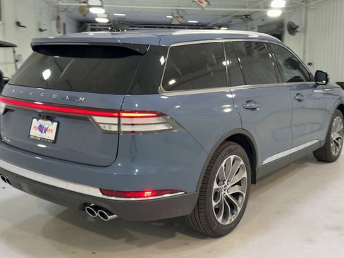 New 2026 Lincoln Aviator AWD image 9