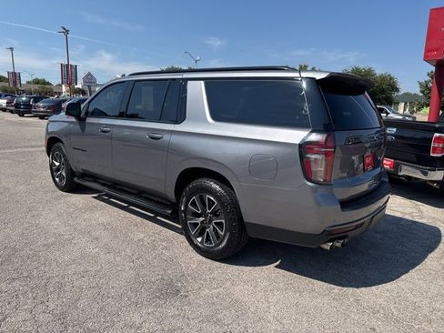 Used 2022 Chevrolet Suburban Z71 w/ Z71 Off-Road Package image 8