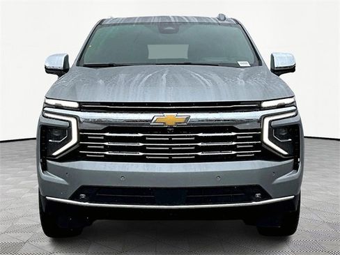 New 2025 Chevrolet Suburban Premier image 2