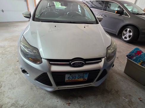Used 2012 Ford Focus Titanium FWD image 17