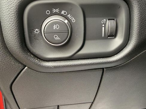 Used 2026 RAM 2500 Big Horn AWD/4WD image 13