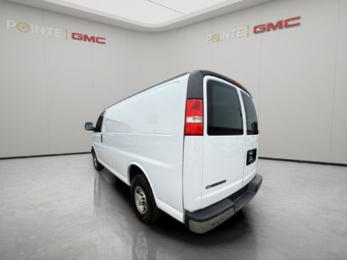Used 2021 Chevrolet Express 2500 w/ Driver Convenience Package image 7