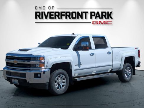Used 2018 Chevrolet Silverado 2500 LTZ w/ Duramax Plus Package AWD/4WD image 7