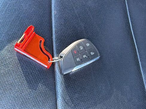 Used 2022 Chevrolet Suburban High Country image 20