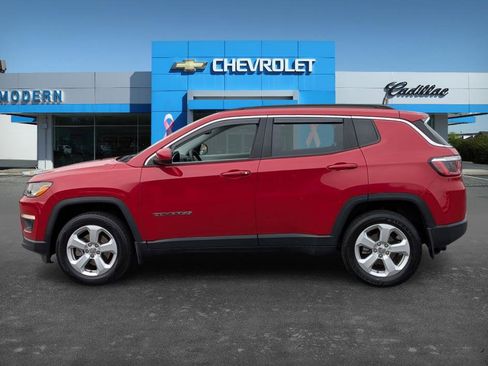 Used 2018 Jeep Compass Latitude w/ Popular Equipment Group image 2