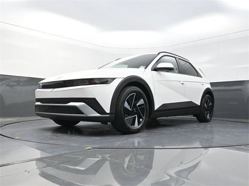 New 2025 Hyundai Ioniq 5 SEL image 31