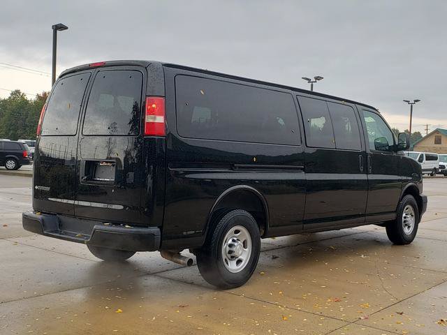 Used 2017 Chevrolet Express 3500 LS RWD image 5