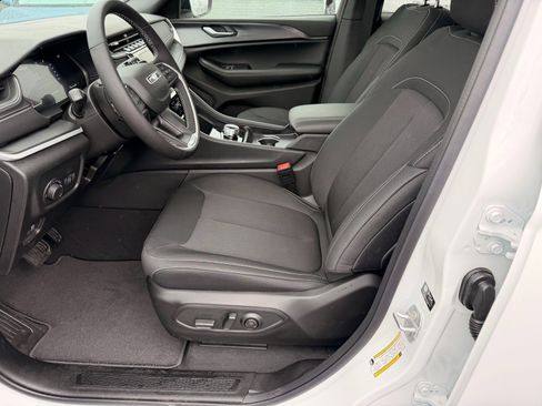 New 2026 Jeep Grand Cherokee Laredo X AWD/4WD image 8