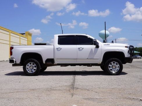 Used 2024 Chevrolet Silverado 2500 High Country w/ Technology Package image 6