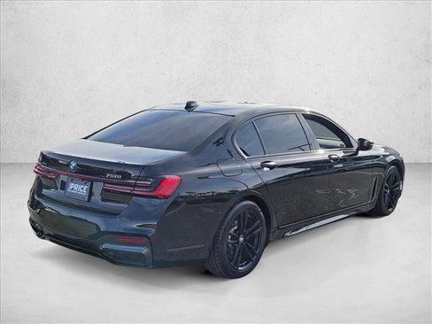 Used 2020 BMW 750i xDrive w/ Executive Package image 5