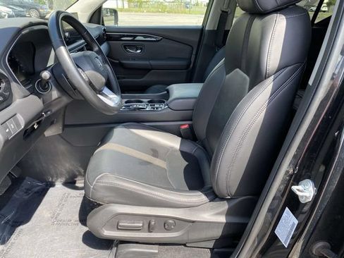 Used 2025 Honda Pilot EX-L image 12