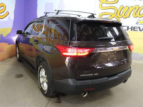Used 2018 Chevrolet Traverse LT w/ LPO, 'HIT The Road' Package AWD/4WD image 5