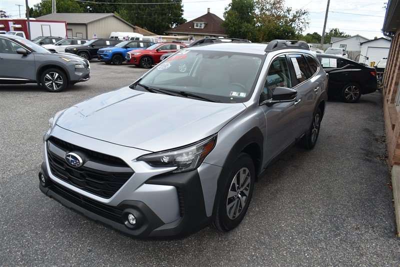Used 2024 Subaru Outback Premium AWD/4WD image 7