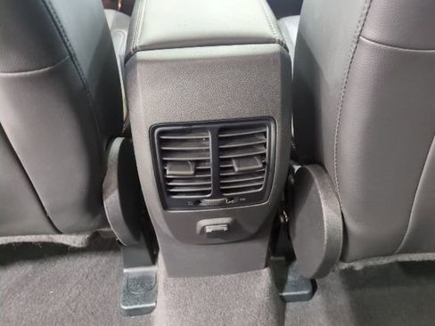 Used 2018 Ford Escape SEL AWD/4WD image 14