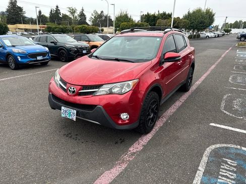 Used 2014 Toyota RAV4 Limited w/ Technology Package AWD/4WD image 3