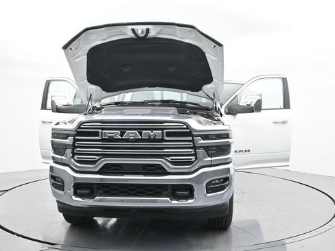 New 2025 RAM 2500 Laramie image 38
