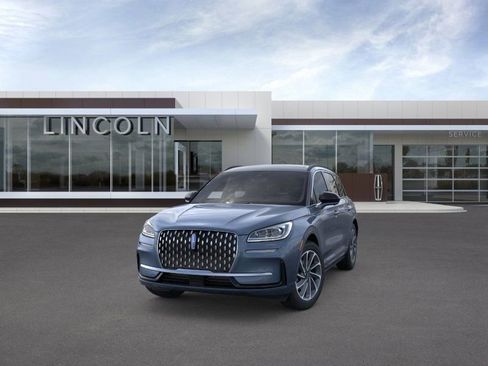 New 2025 Lincoln Corsair Grand Touring w/ Towing Package image 2