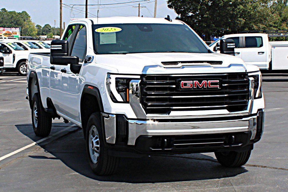 Used 2025 GMC Sierra 2500 Pro w/ Convenience Package RWD image 3