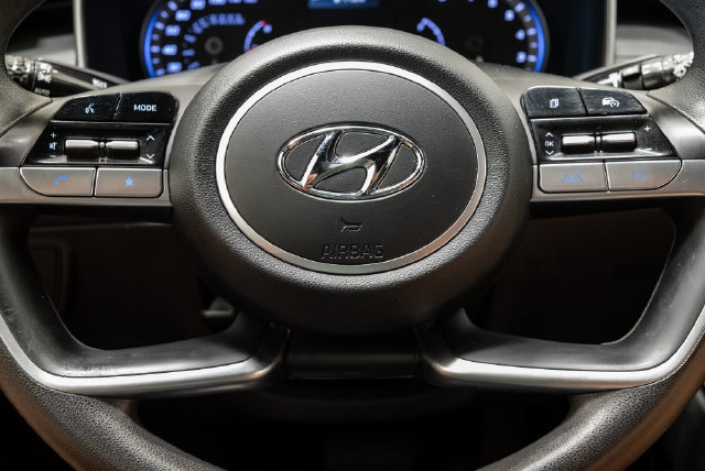 Used 2022 Hyundai Santa Cruz SEL FWD image 12