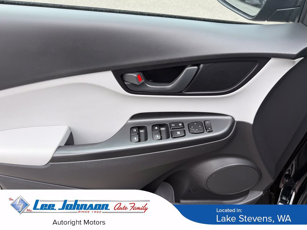 Used 2023 Hyundai Kona SE AWD/4WD image 29