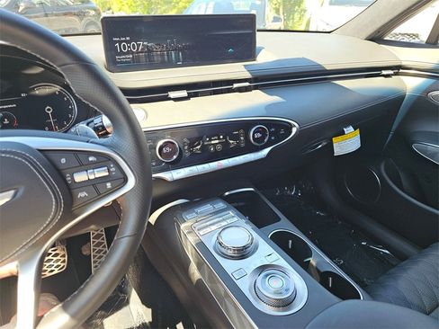 Used 2025 Genesis GV70 3.5T Sport w/ Sport Advanced Package image 31