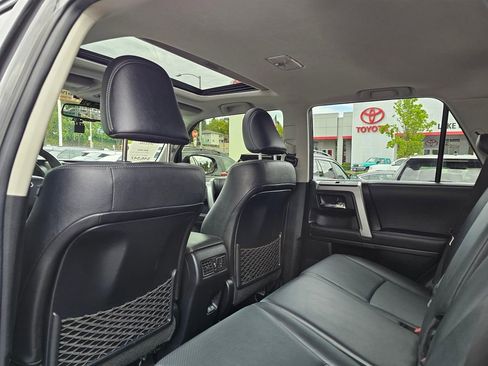 Certified 2022 Toyota 4Runner Limited AWD/4WD image 19