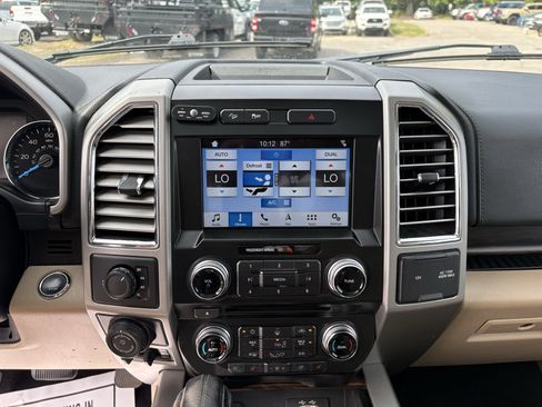 Used 2016 Ford F150 Lariat AWD/4WD image 13