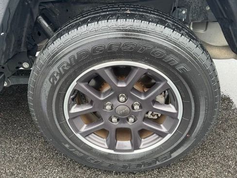 Used 2022 Jeep Gladiator Overland w/ Cold Weather Group image 25