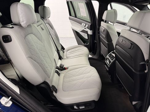 Used 2024 BMW X7 xDrive40i w/ Premium Excellence Package AWD/4WD image 18