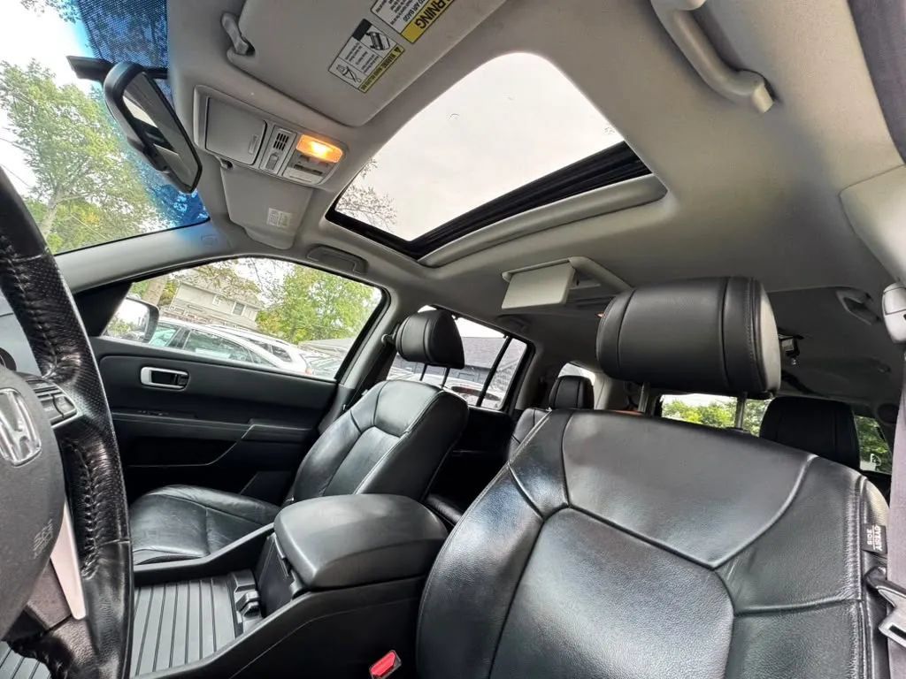 Used 2015 Honda Pilot Touring image 19