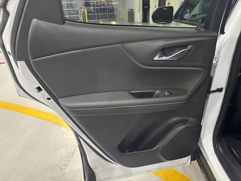 Used 2025 Chevrolet Blazer LT w/ Convenience Package image 27