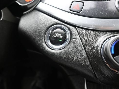 Used 2019 Chevrolet Impala LT FWD image 20
