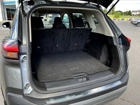 Used 2023 Nissan Rogue SV AWD/4WD image 7